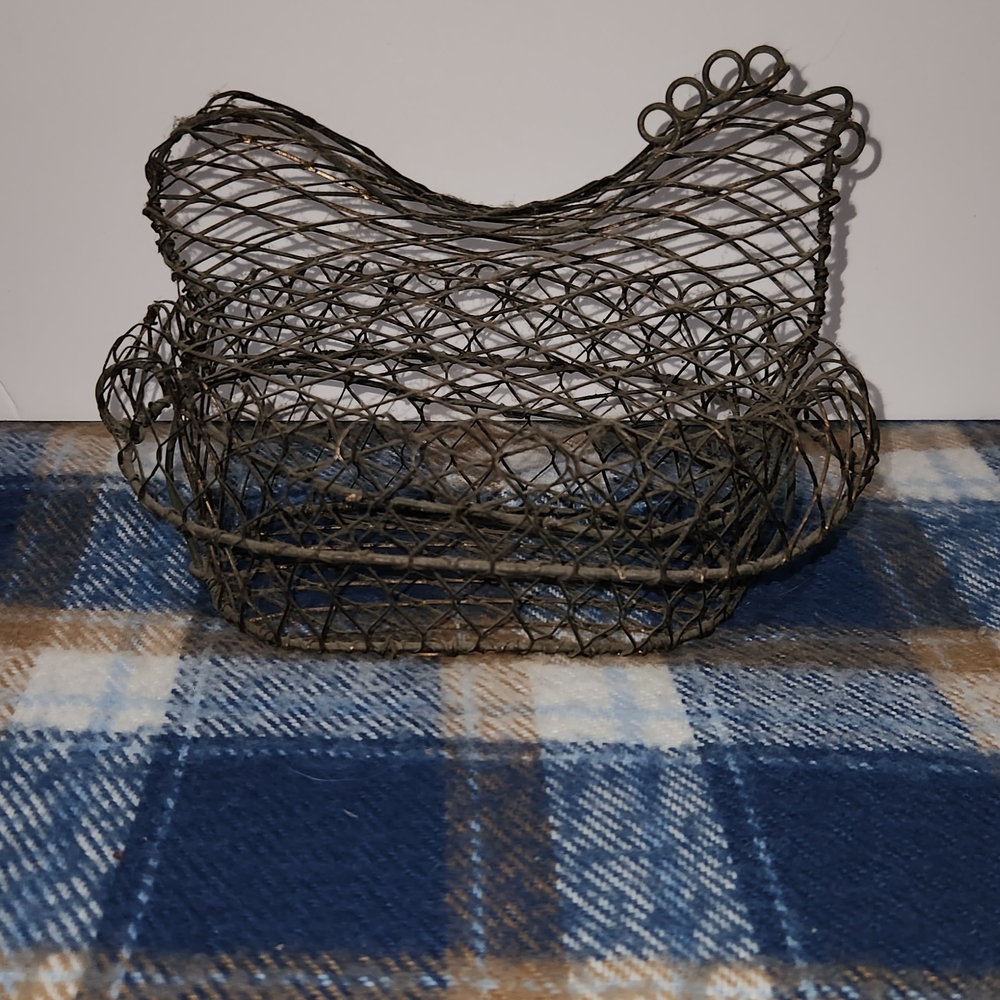 Wire Mesh Chicken Basket